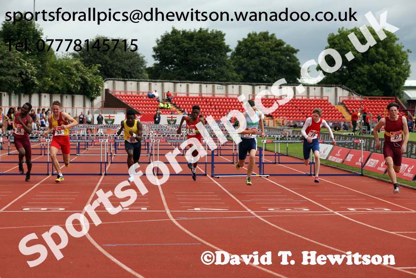 Junior boys 80 metres hurdles, English Schools Track and Field. Photo: David T. Hewitson/Sports for All Pics